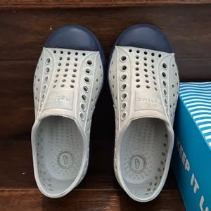 Jefferson Native shoes size 8 toddler.